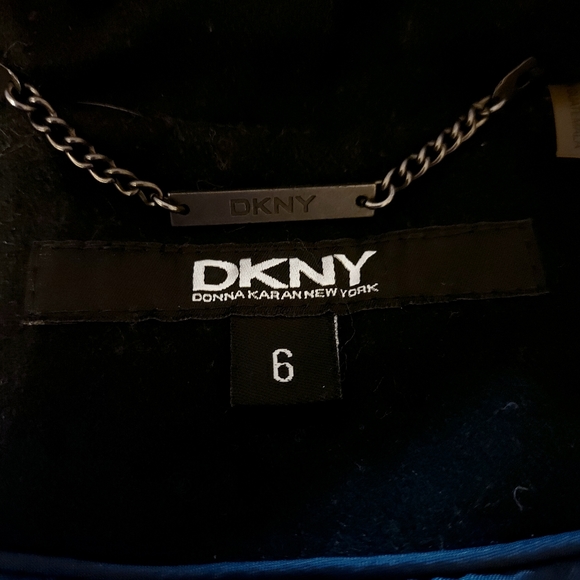 Gorgeous DKNY black princess coat - Picture 7 of 9